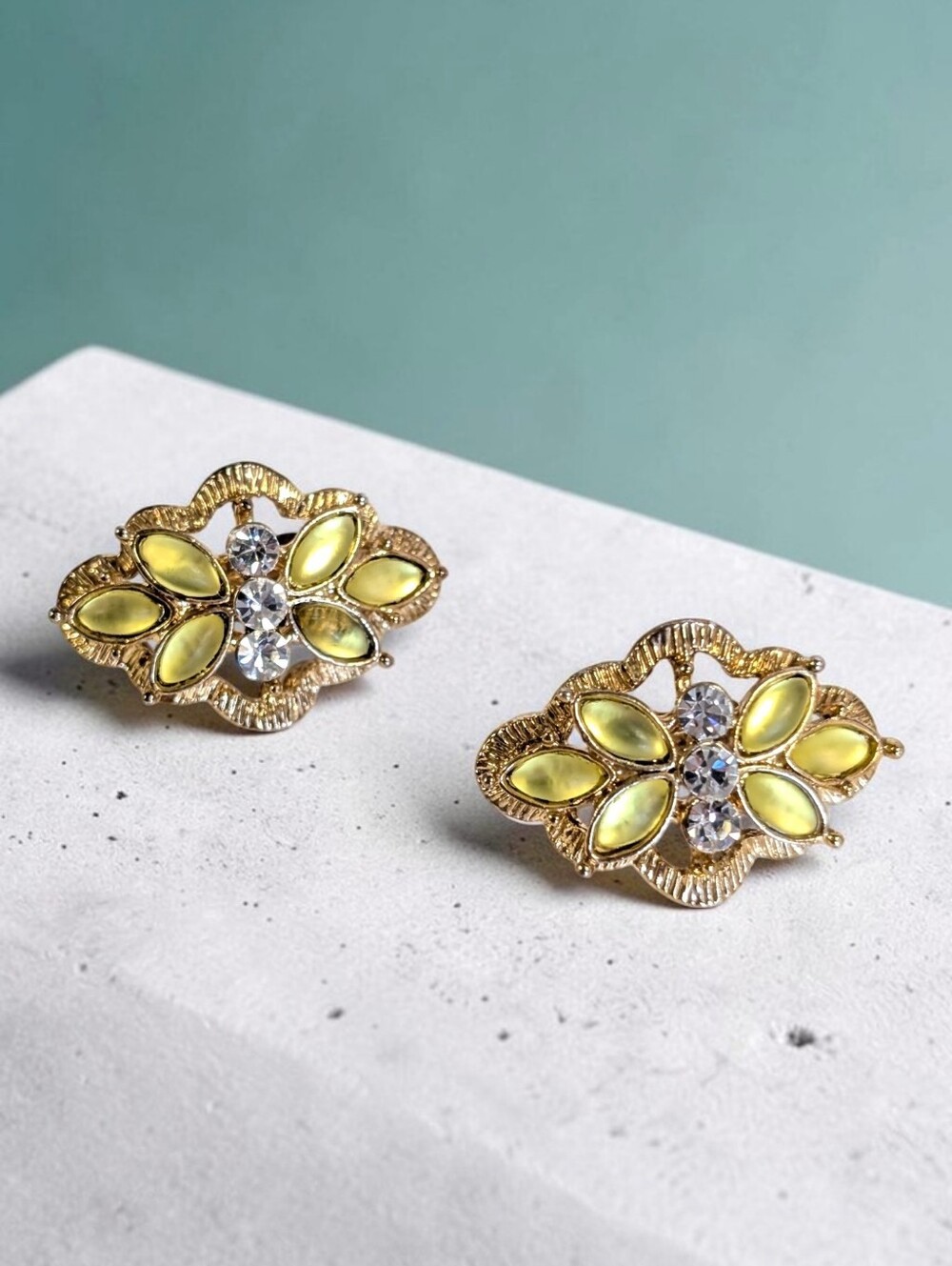 Vintage Gold Tone Chartreuse Rhinestone Clip-On Earrings